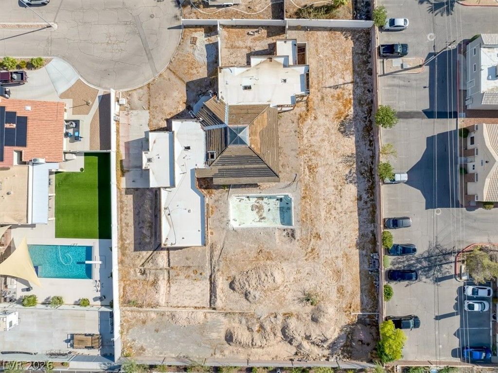 1495 Red Rock Street — photo 4