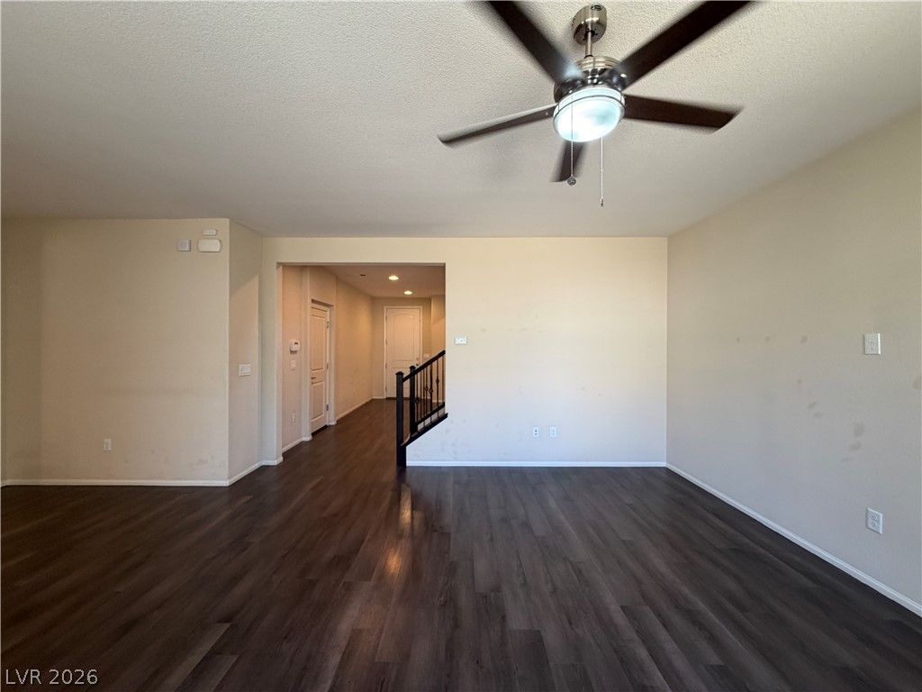 9530 Hollydale Court — photo 2