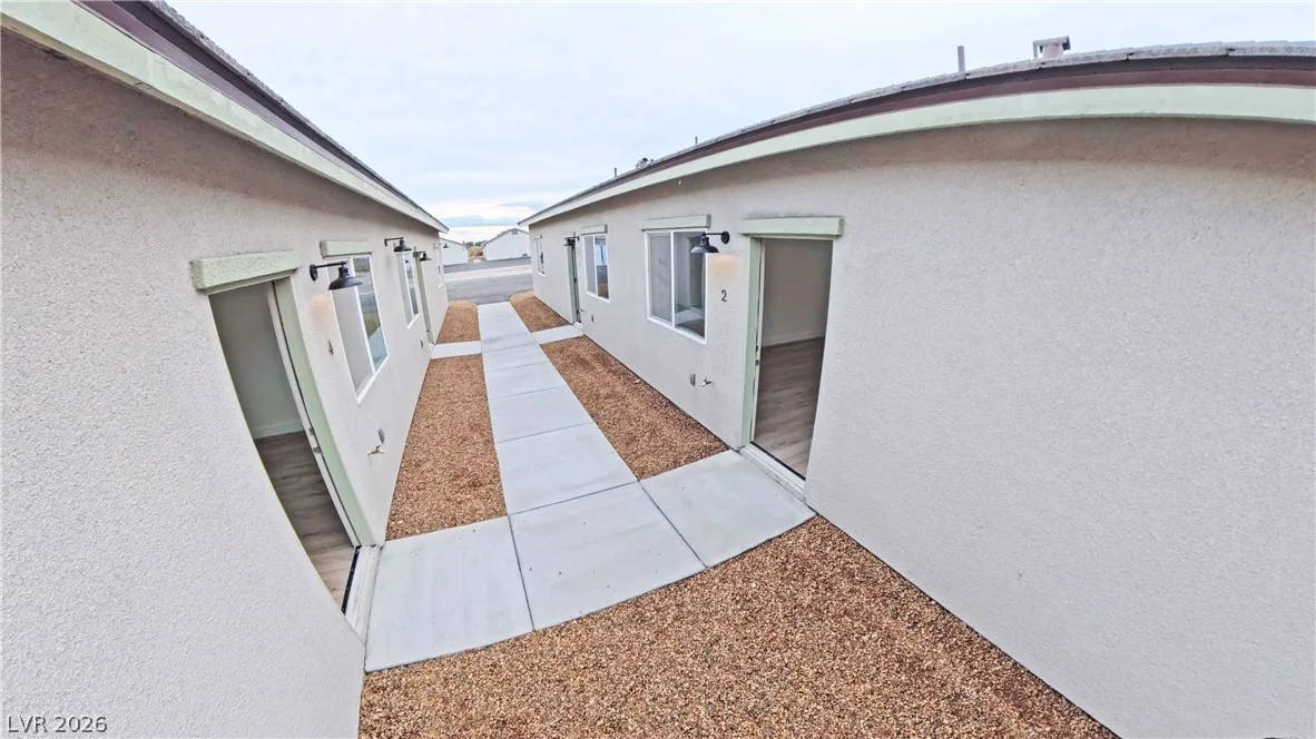 1340 East Arrowhead Street 3 — photo 5