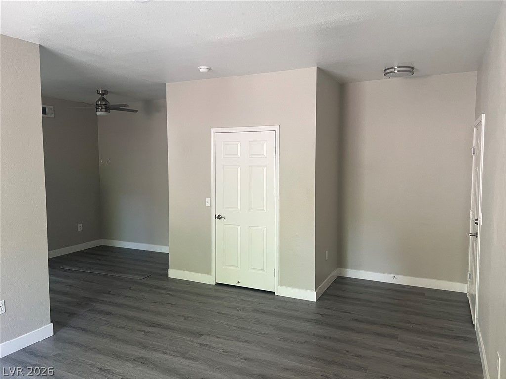 231 West Horizon Ridge Parkway 1014 — photo 2