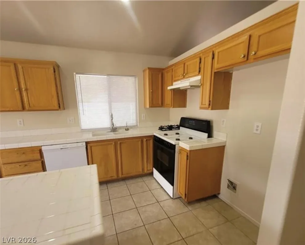 4856 Minturn Avenue — photo 5