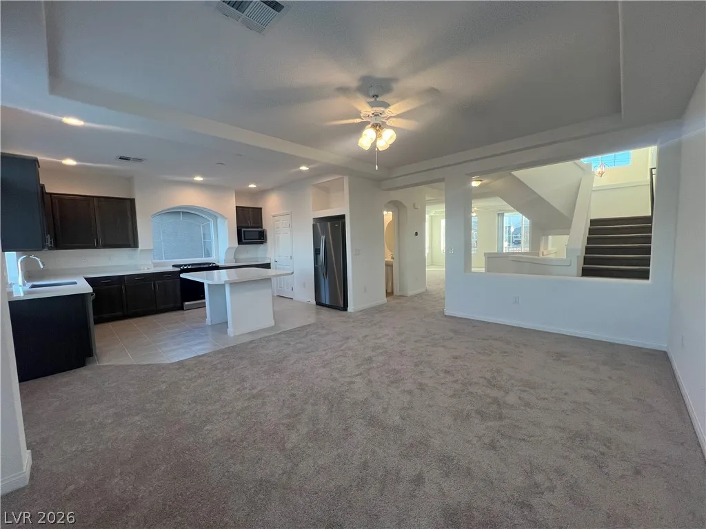 5872 Aurora Gold Avenue — photo 2