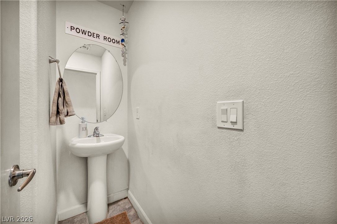 5037 Bloodhound Street — photo 5 of 27