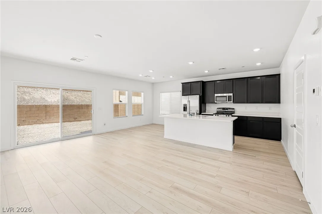 3375 Dancing Waters Street — photo 3