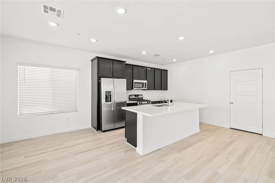 3375 Dancing Waters Street — photo 5