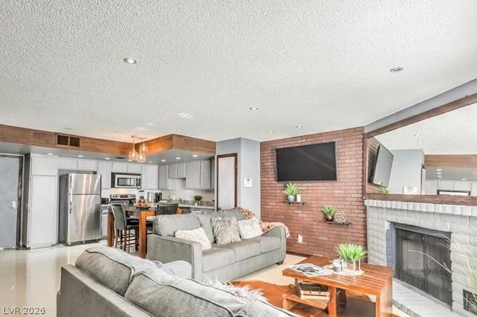 5457 Escondido Street — photo 2