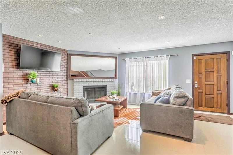 5457 Escondido Street — photo 3