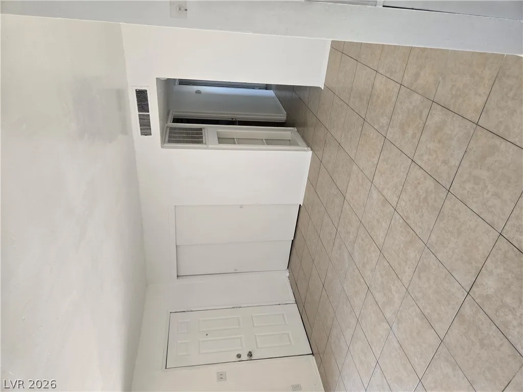 3370 Cambridge Street 3 — photo 4
