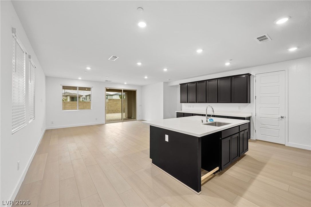 11847 Songbird Hill Avenue — photo 3