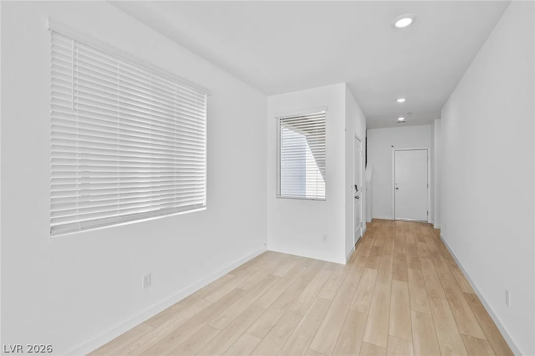 8160 Gusty Brook Street — photo 3