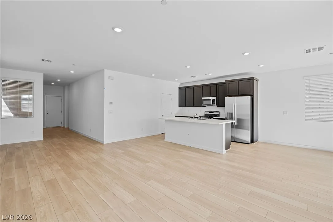 8160 Gusty Brook Street — photo 5