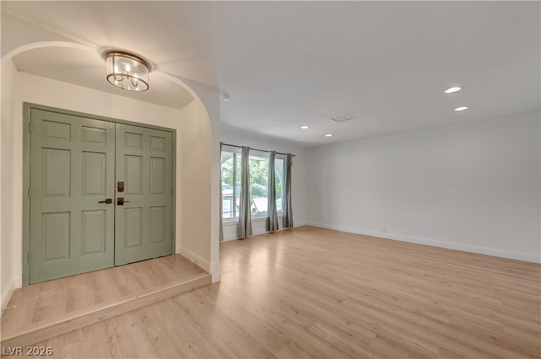 3507 La Paloma Avenue — photo 5