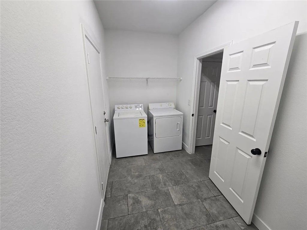 6158 Calm Breeze Avenue 103 — photo 4 of 15