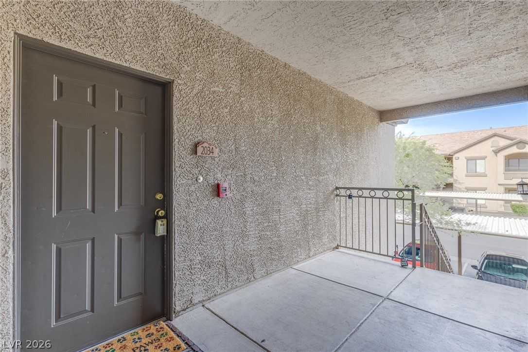 8250 North Grand Canyon Drive 2034 — photo 3