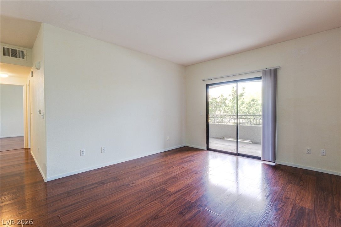 8250 North Grand Canyon Drive 2034 — photo 5