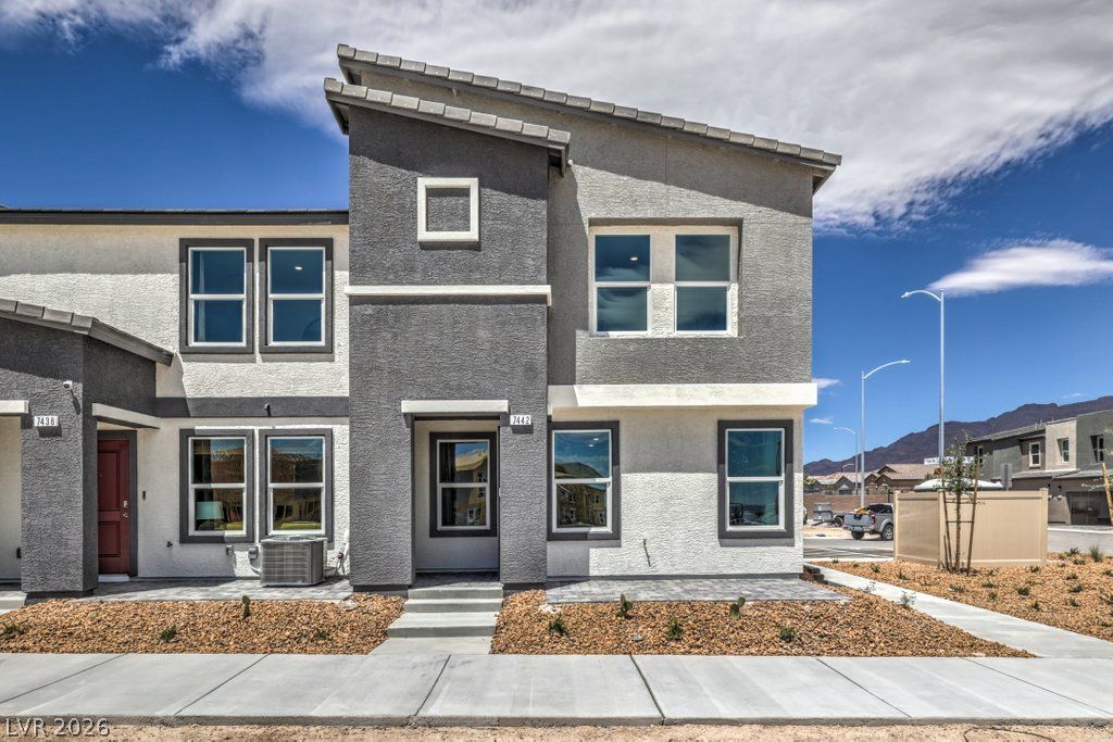 1390 Foley Bay Drive — photo 1