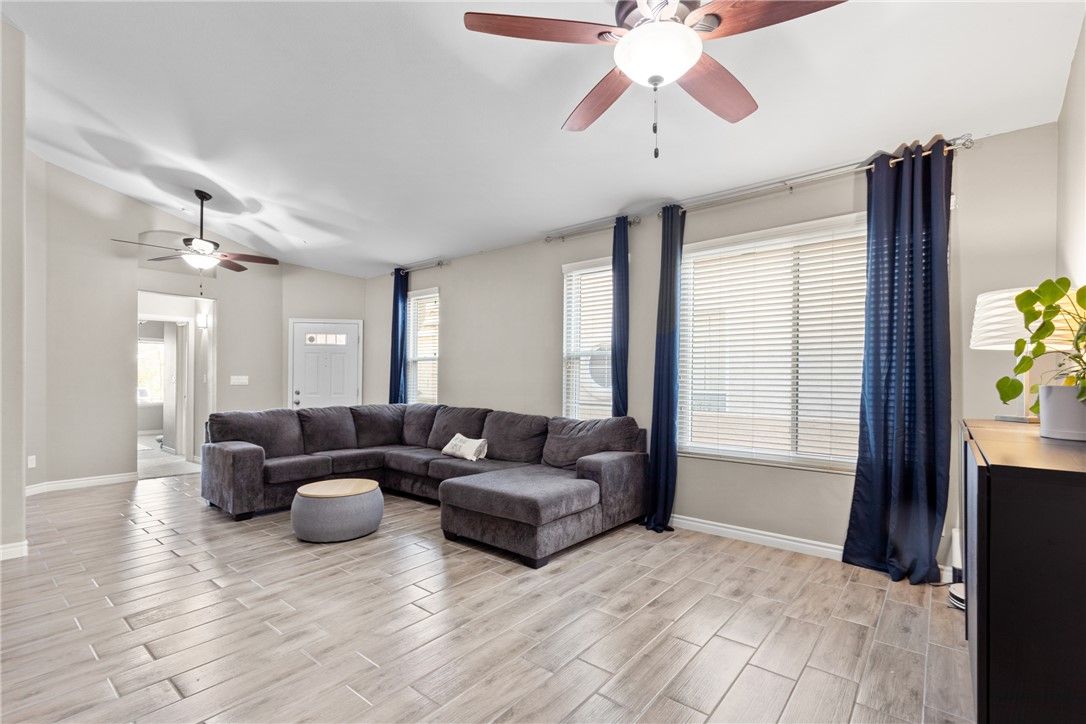 1715 Talon Avenue — photo 4