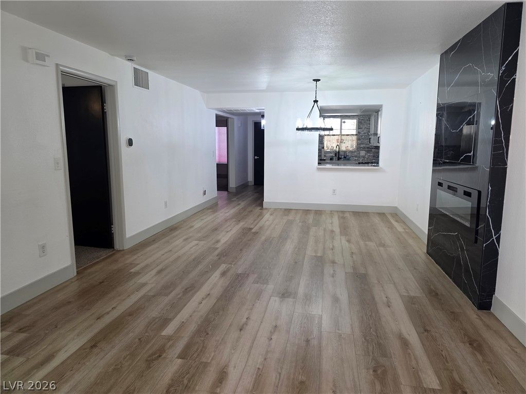 1909 Rio Canyon Court 202 — photo 5 of 11