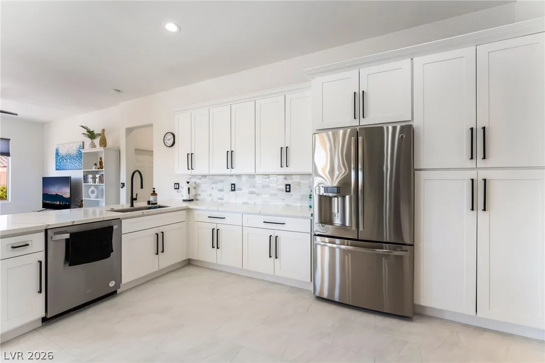 10805 Clarion Lane — photo 3