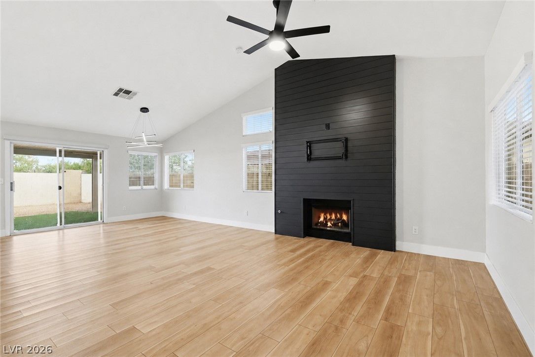 113 Tamarack Drive — photo 5
