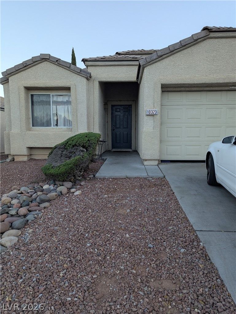 10323 West Turret Peak Avenue — photo 2