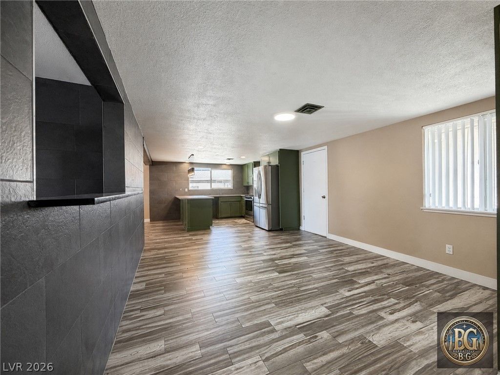 3824 Golf Lane — photo 4 of 24
