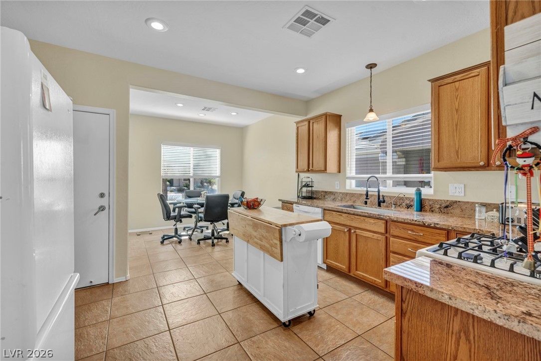 3616 Herring Gull Lane — photo 3 of 23