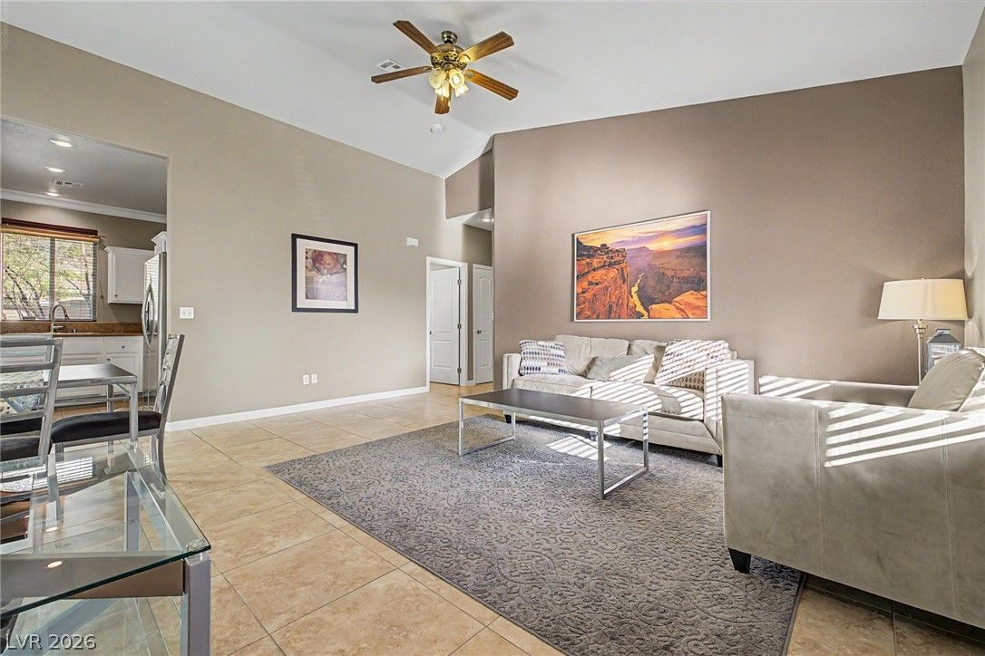 1430 Summer Glow Avenue — photo 4 of 35