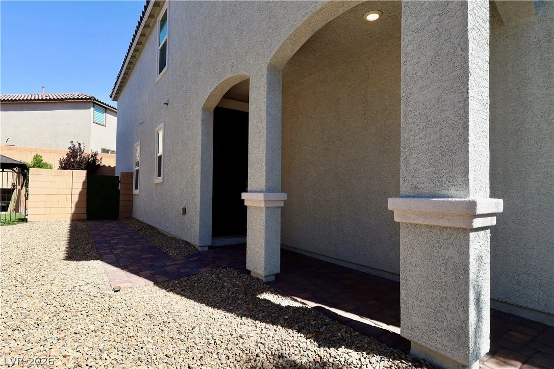 8494 Torozo Avenue — photo 3
