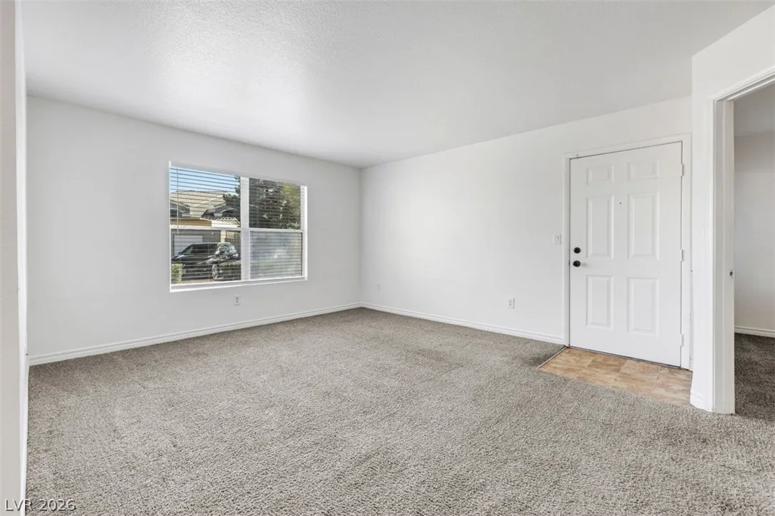 5055 West Hacienda Avenue 1024 — photo 2