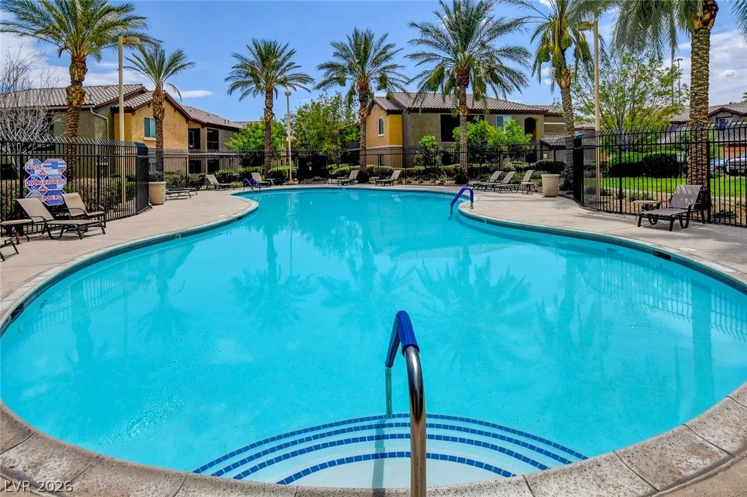 6868 Sky Pointe Drive 1038 — photo 3