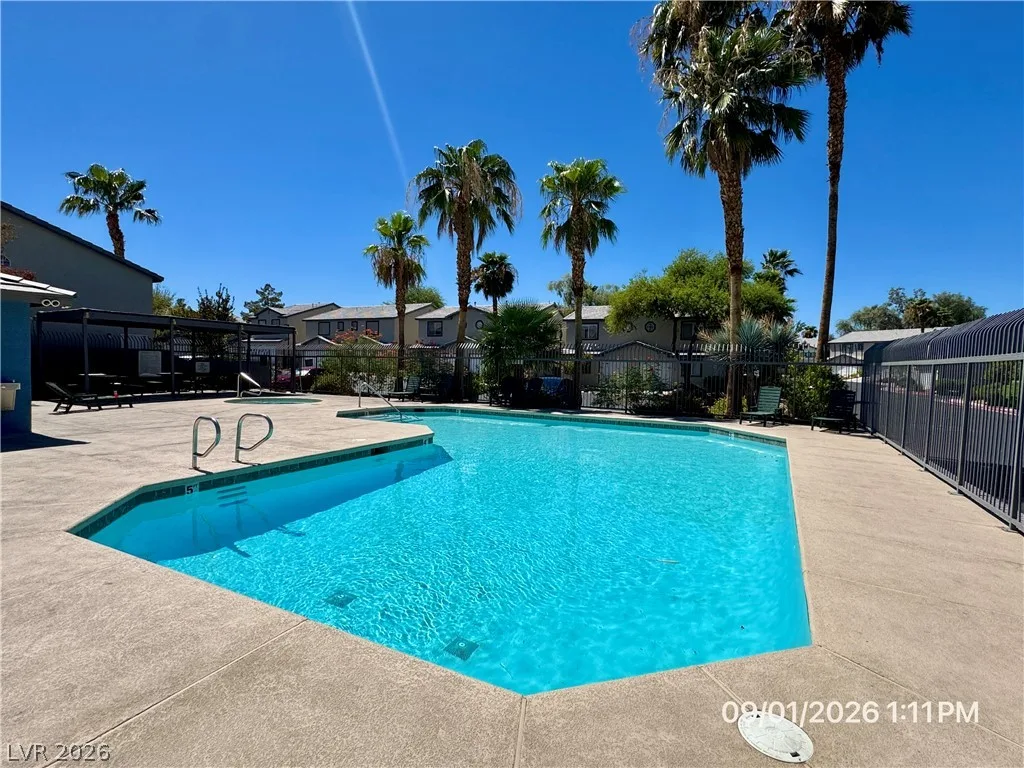 5623 Calais Court — photo 2