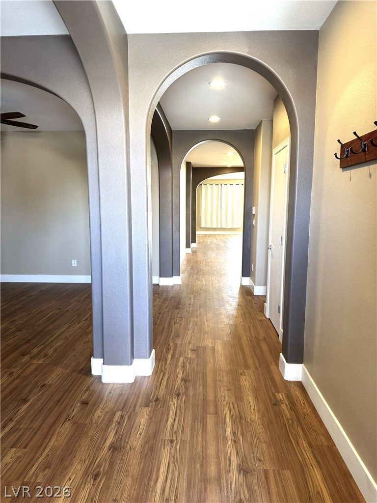 10229 Pine Ridge Peak Avenue — photo 4 of 34