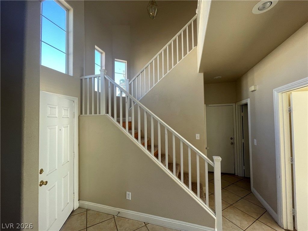 5947 SILVER TRACE Court — photo 5 of 32