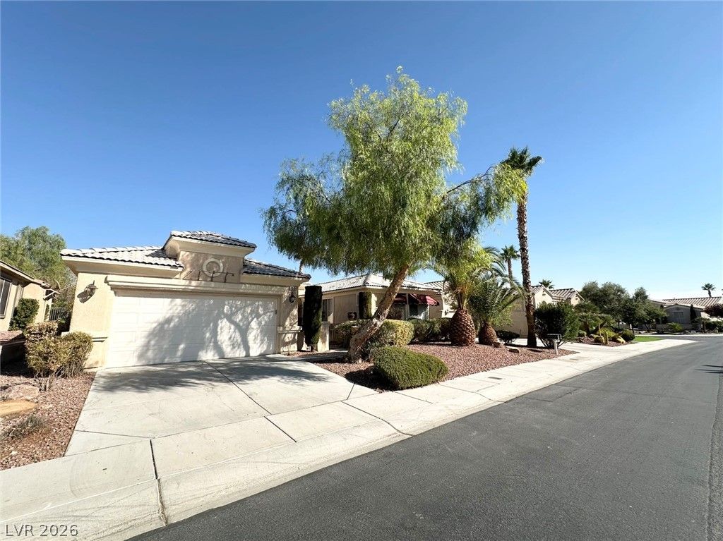 4684 Riva De Romanza Street — photo 3