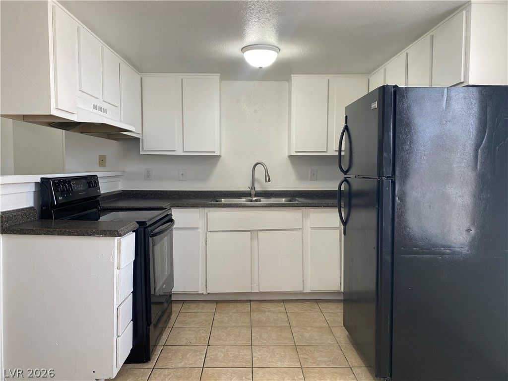 4750 Thunderbolt Avenue 3 — photo 3 of 12