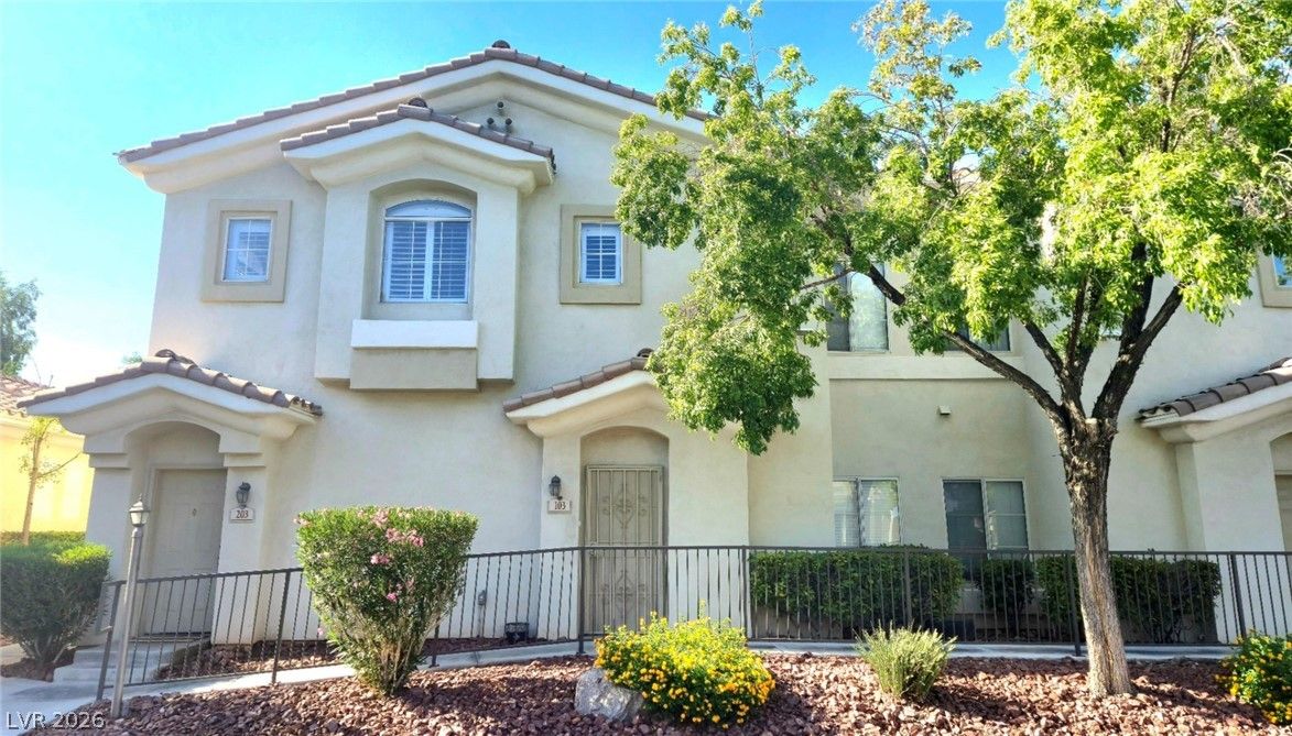 10001 Crimson Palisades Place 103 — photo 2