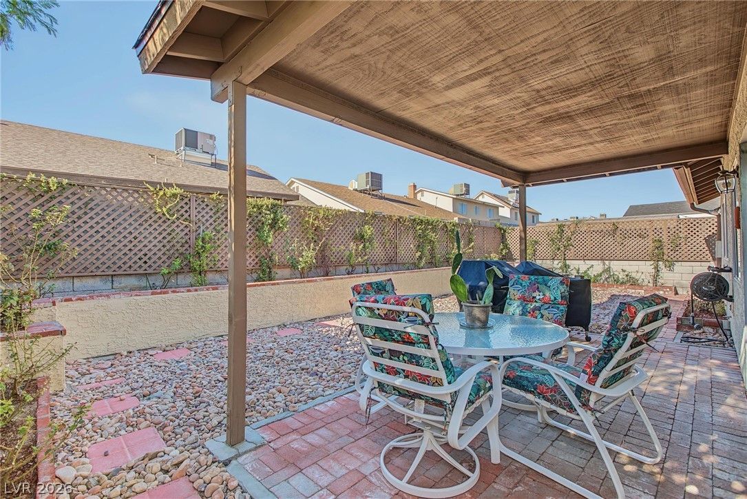 6333 Copperfield Avenue — photo 5