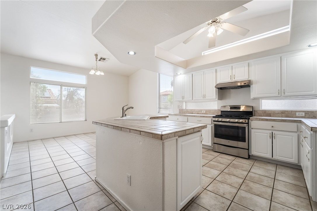 9882 Silver Chimes Court — photo 5 of 40