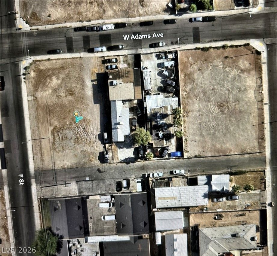 922 F Street — photo 2 of 8