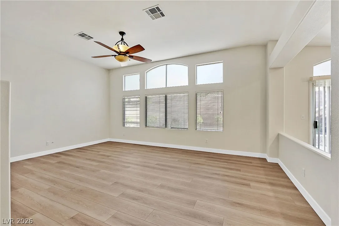 2559 Misty Olive Avenue — photo 3