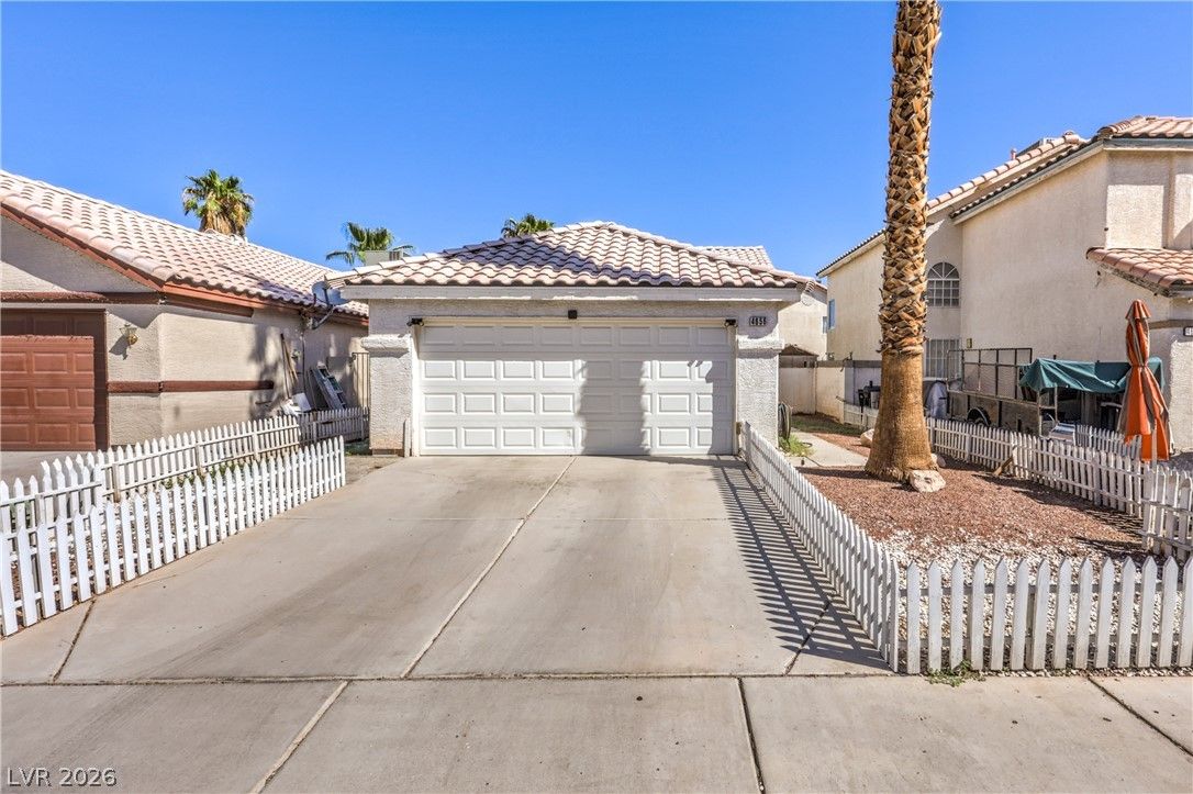 4656 Baby Bird Lane — photo 3 of 30