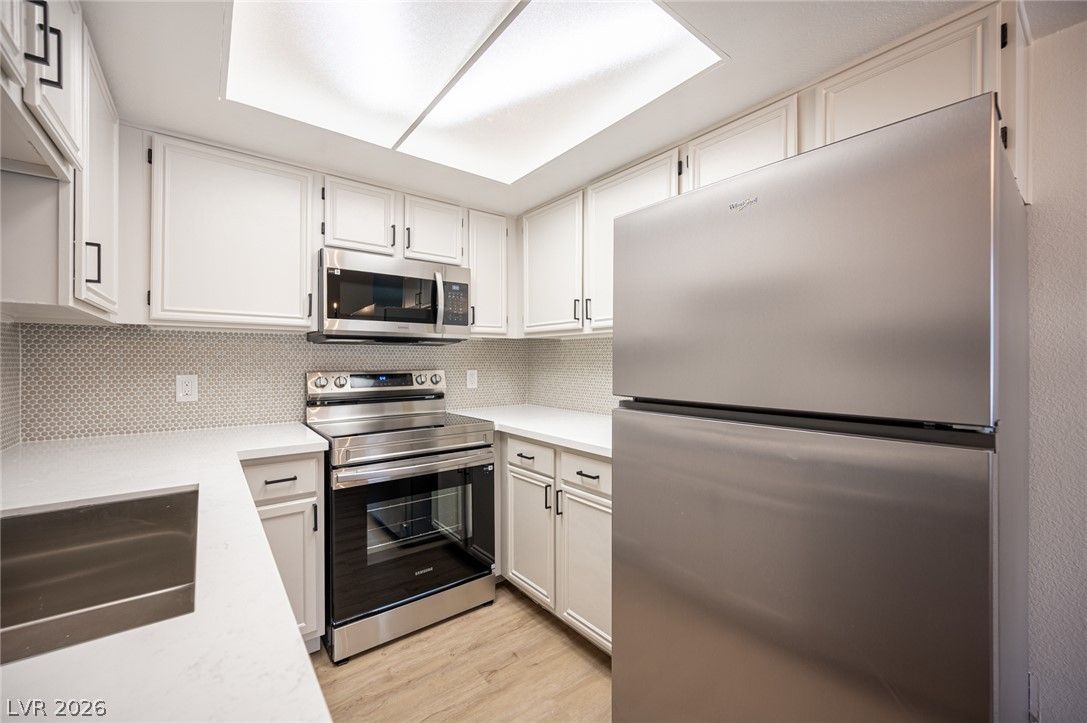 5355 Rod Court 104 — photo 2