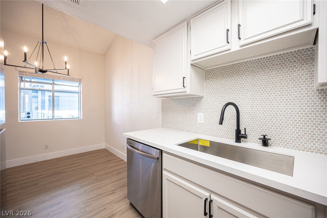 5355 Rod Court 104 — photo 4