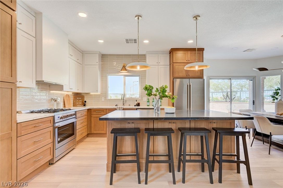 10600 Olivebranch Avenue — photo 3 of 38