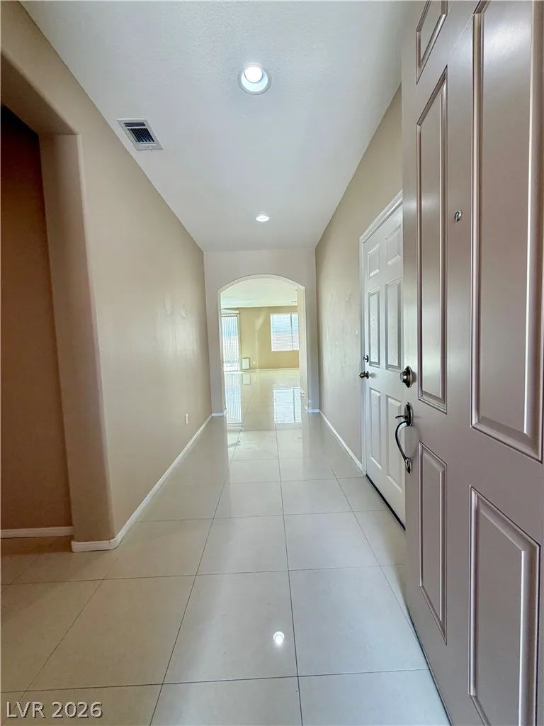 7493 Longhorn Lodge Avenue — photo 4