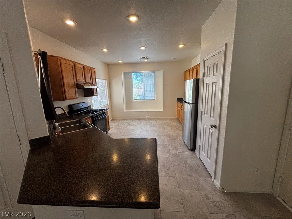 9469 Oro Bullion Street — photo 2