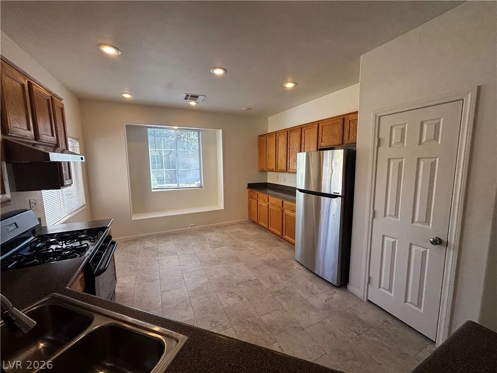 9469 Oro Bullion Street — photo 4