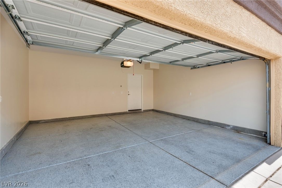 6868 Sky Pointe Drive 1051 — photo 5
