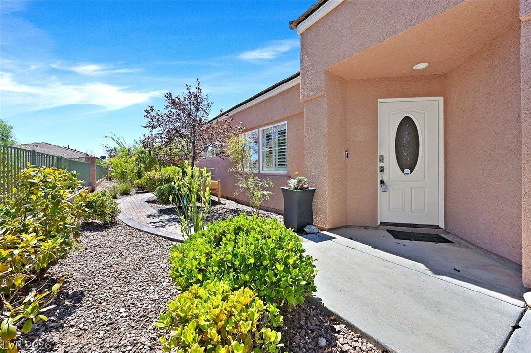 10629 Whitebrush Avenue — photo 3 of 43